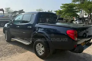 Mitsubishi L200 2015 Pickup (Used)