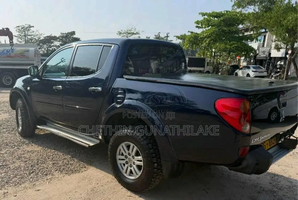 Mitsubishi L200 2015 Pickup (Used)