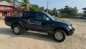Mitsubishi L200 2015 Pickup (Used)