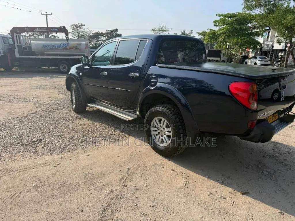 Mitsubishi L200 2015 Pickup (Used)