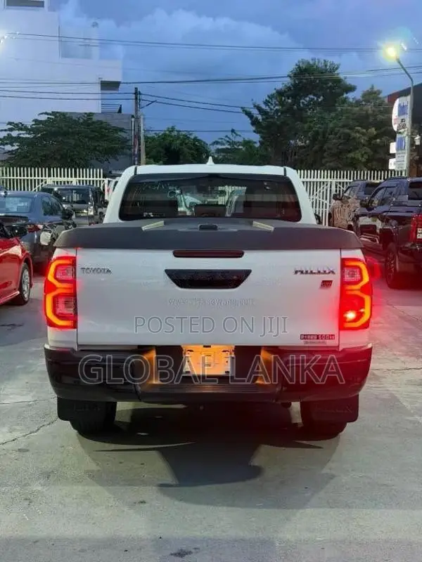 Toyota Hilux Z GR Sport 2023 Pickup Unregistered (Recondition)