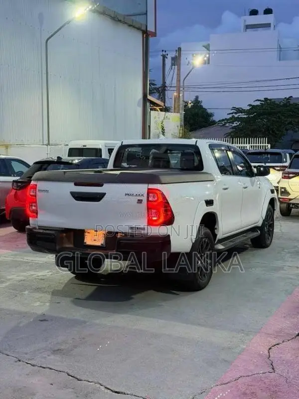 Toyota Hilux Z GR Sport 2023 Pickup Unregistered (Recondition)