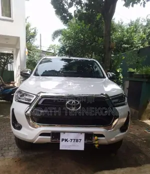 Toyota Hilux 2025 Pickup (Used)