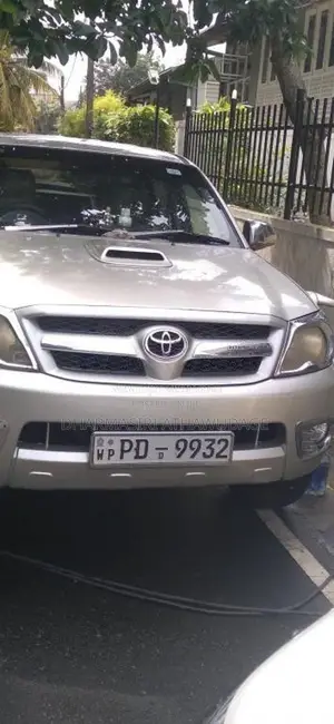 Toyota Hilux 2006 Pickup (Used)