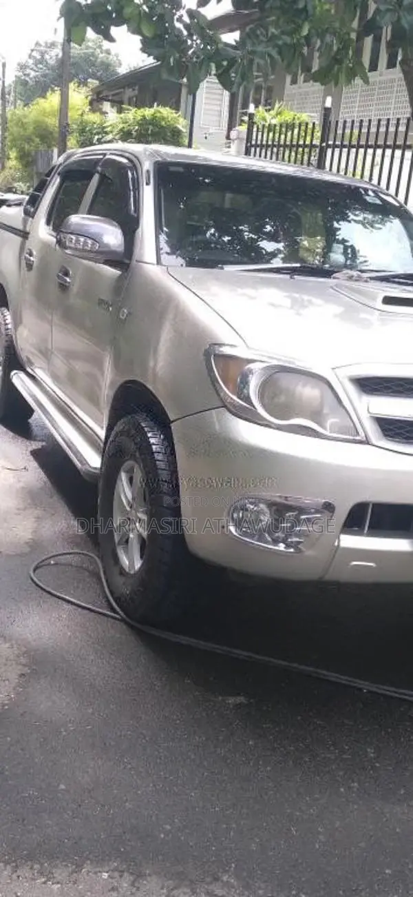 Toyota Hilux 2006 Pickup (Used)
