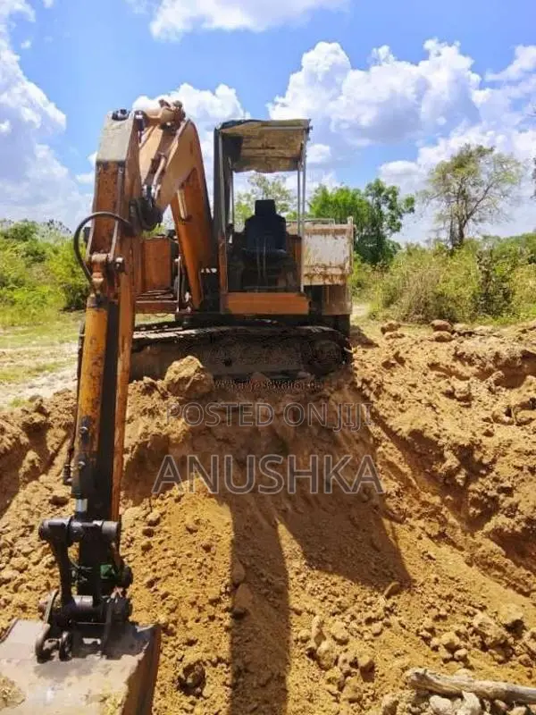Hitachi Excavator 1998 Heavy-Duty (Used)