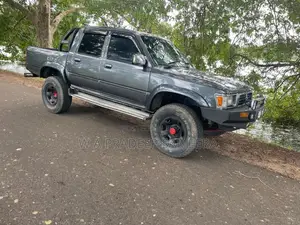 Toyota Hilux 107 SSR 1992 Pickup (Used)