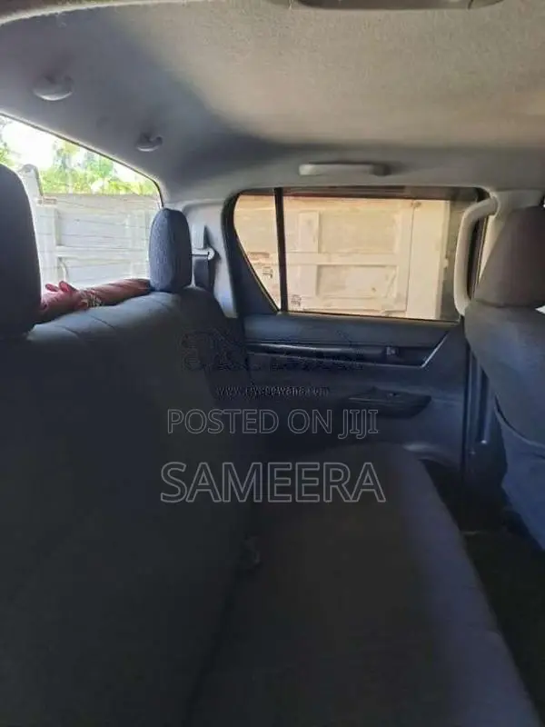 Toyota Hilux Revo 2016 Pickup (Used)