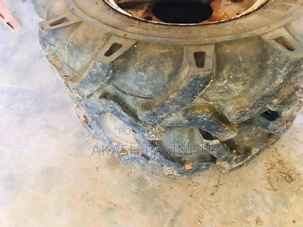 Other Lonfang GN121-B 2010 Tractor (Used)