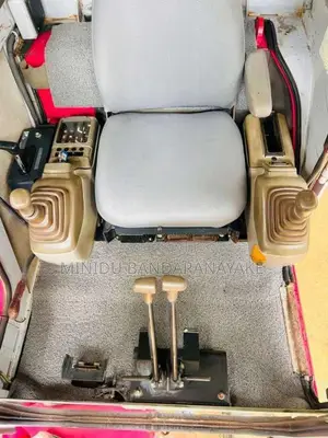 Hitachi Landy 2017 Heavy-Duty Unregistered (Recondition)