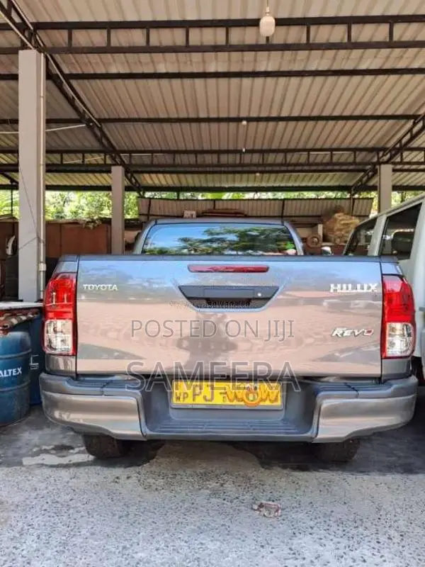 Toyota Hilux Revo 2016 Pickup (Used)