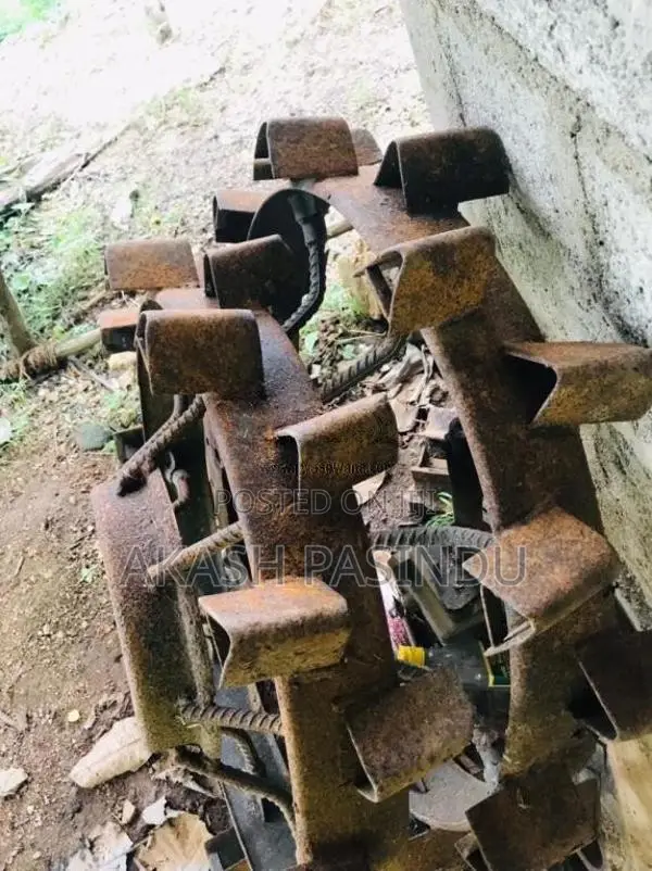 Other Lonfang GN121-B 2010 Tractor (Used)