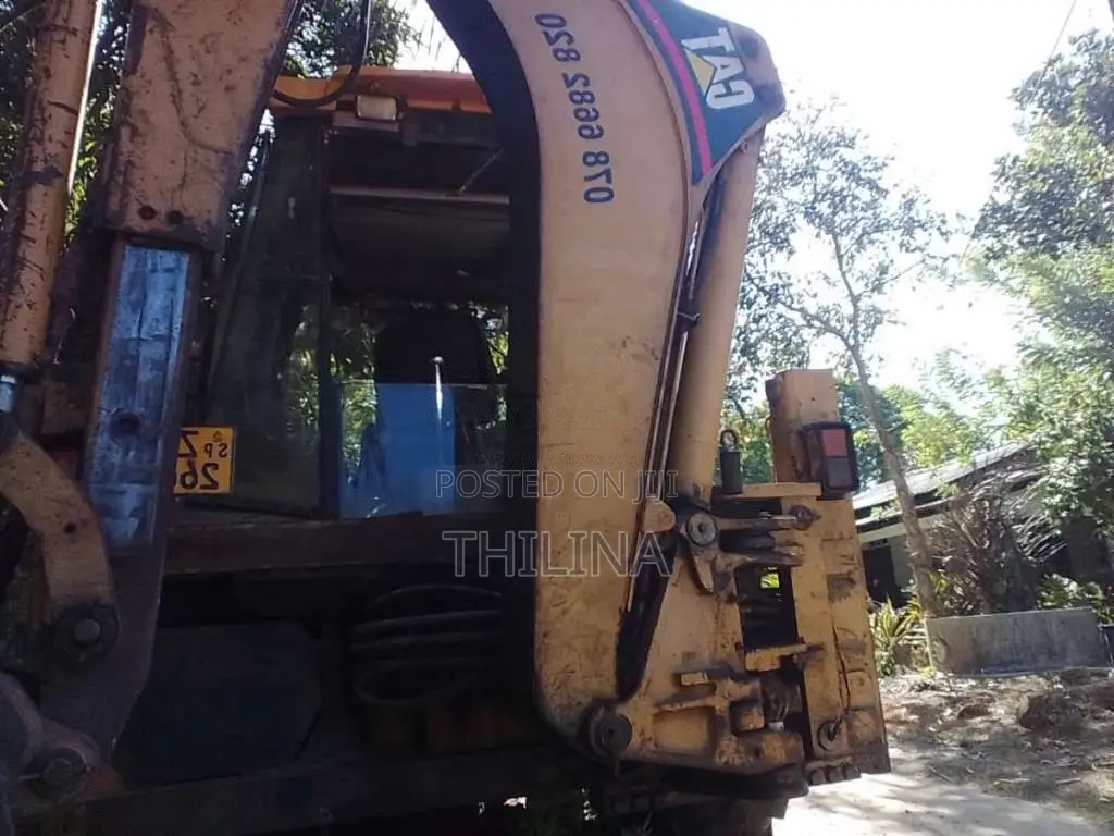 CAT 428 C 1994 Heavy-Duty (Used)