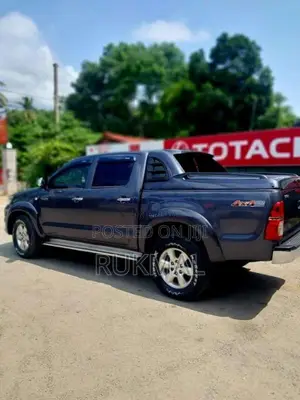 Toyota Hilux 2011 Pickup (Used)