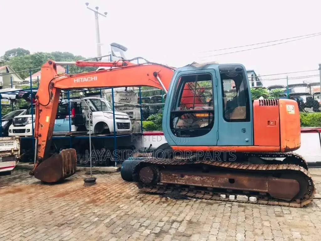 Hitachi Excavator EX135USR 2015 Heavy-Duty (Used)