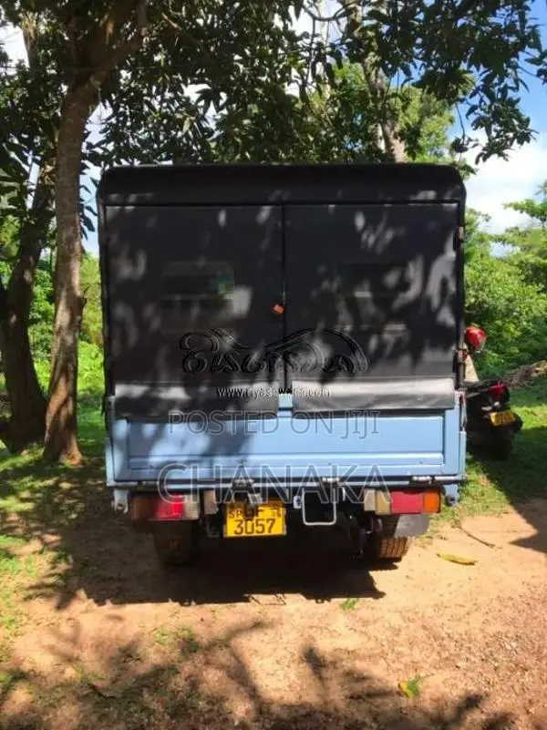 Suzuki CrewCab 2001 Crew Cab (Used)