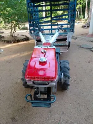 Isuzu K700 2011 Tractor (Used)