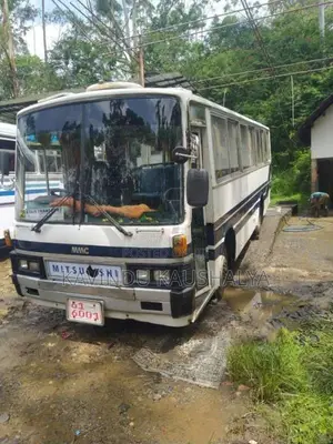 Mitsubishi Fuso 1990 Bus (Used)