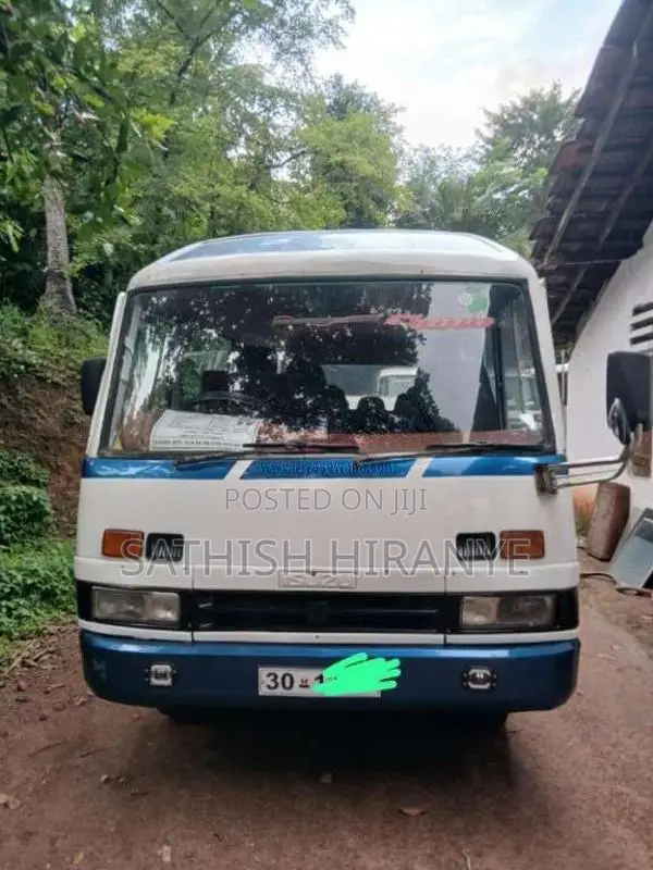 Isuzu Journey 1983 Bus (Used)