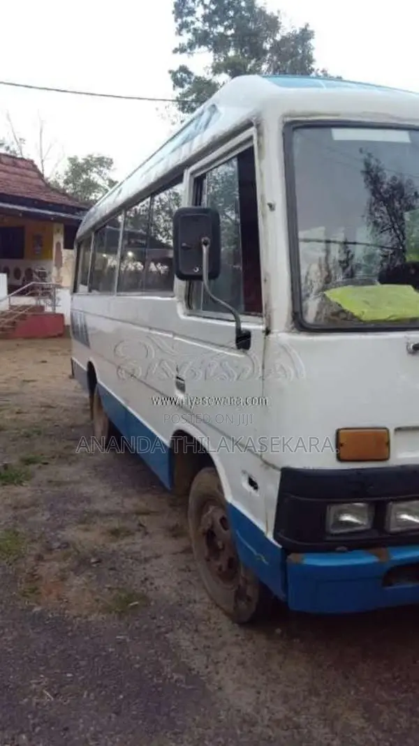 Isuzu Journey M 1983 Bus (Used)