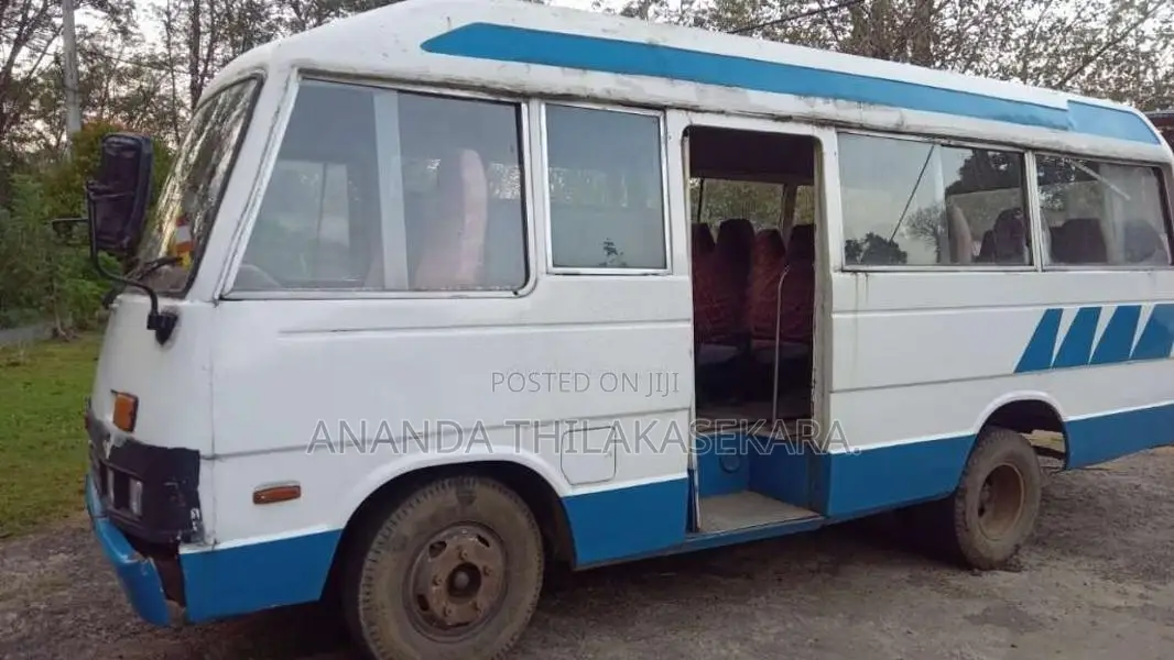 Isuzu Journey M 1983 Bus (Used)