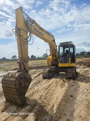 Komatsu Excavator 2013 Heavy-Duty (Used)