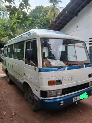 Isuzu Journey 1982 Bus (Used)