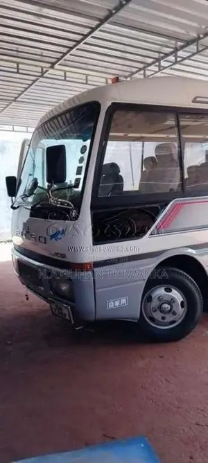 Mitsubishi Baby Rosa 1987 Bus (Used)