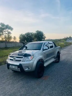 Toyota Hilux 3 0 2012 Pickup (Used)