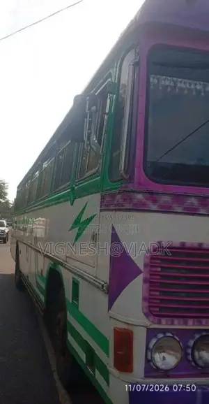 Ashok-Leyland Viking 2005 Bus (Used)
