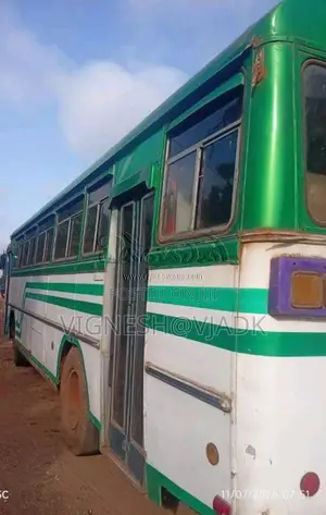 Ashok-Leyland Viking 2005 Bus (Used)