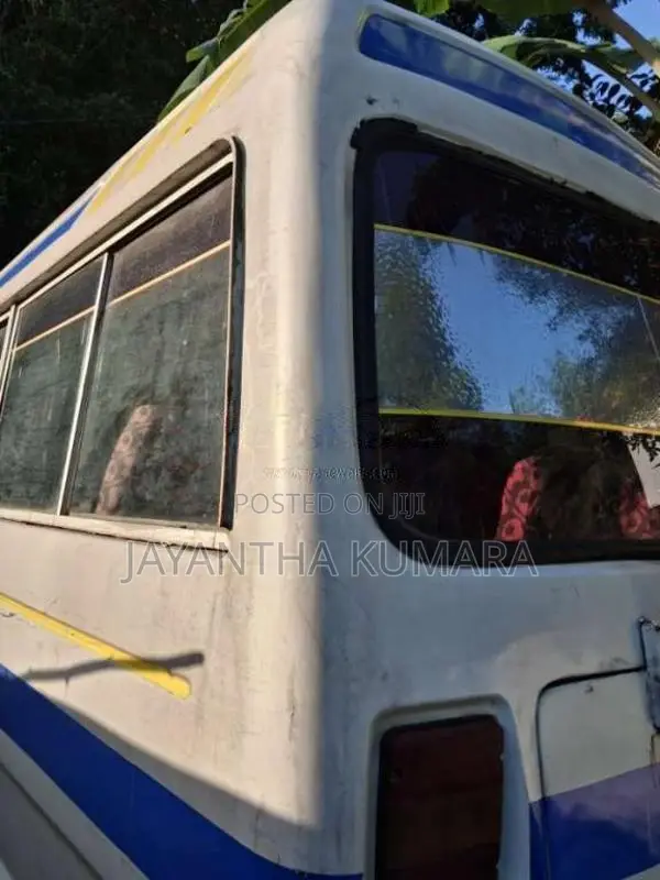 Isuzu Journey 1980 Bus (Used)