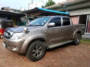 Toyota Hilux Vigo G Grade 2008 Pickup (Used)