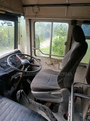 Ashok-Leyland Viking 2003 Bus (Used)