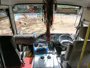 Eicher Skyline 2015 Bus (Used)