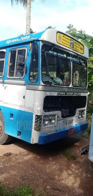 Ashok-Leyland Viking 2004 Bus (Used)
