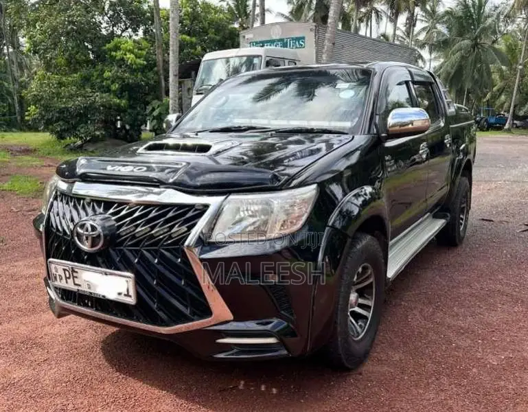 Toyota Hilux 2012 Pickup (Used)