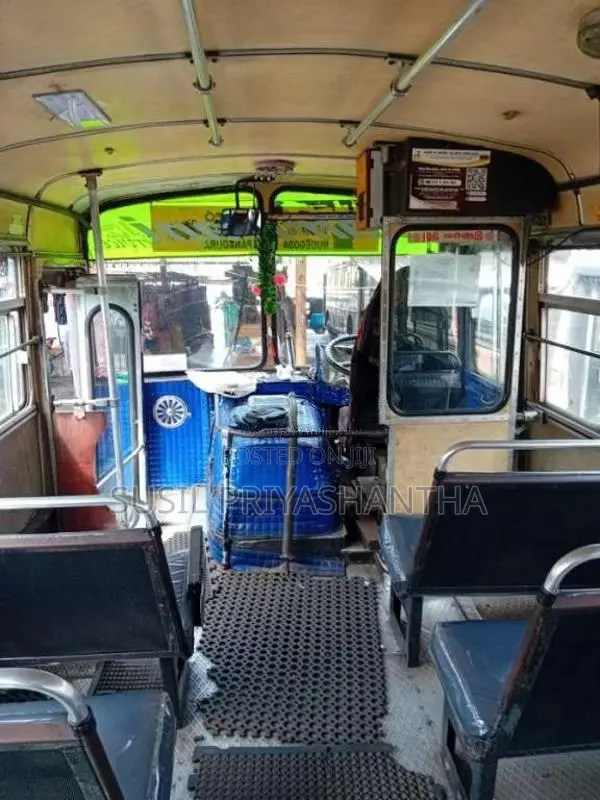 Ashok-Leyland Leyland 2000 Bus (Used)
