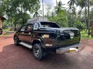 Toyota Hilux 2012 Pickup (Used)
