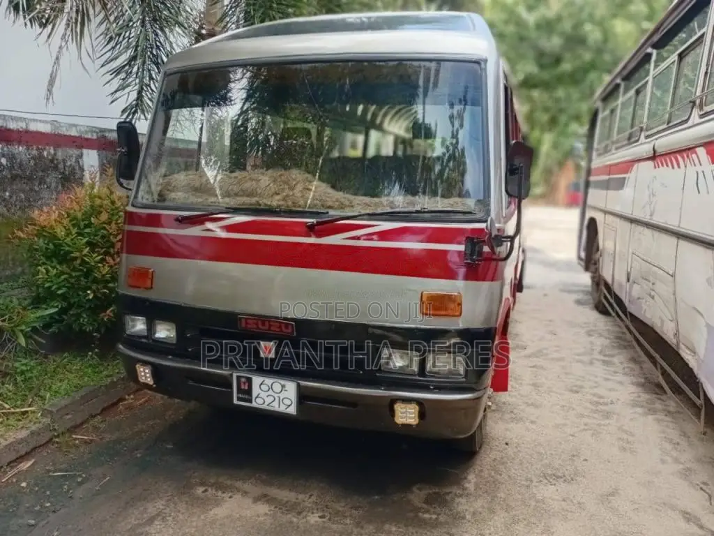 Isuzu Journey 1985 Bus (Used)