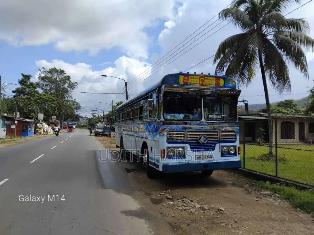 Ashok-Leyland Hino Power 2003 Bus (Used)