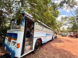 Ashok-Leyland Leyland 2006 Bus (Used)