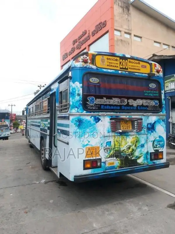 Ashok-Leyland Leyland 2010 Bus (Used)