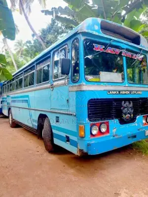 Ashok-Leyland Leyland 2004 Bus (Used)