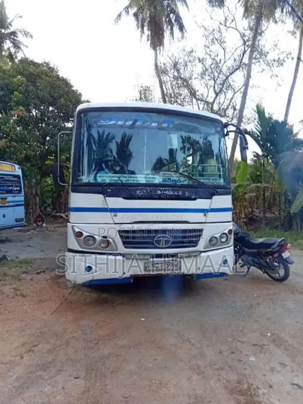 Tata  2011 Bus (Used)