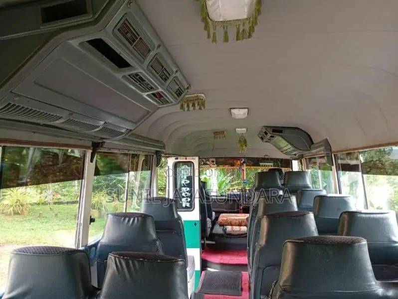 Isuzu Journey 1990 Bus (Used)