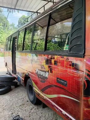 Eicher Eicher 2003 Bus (Used)