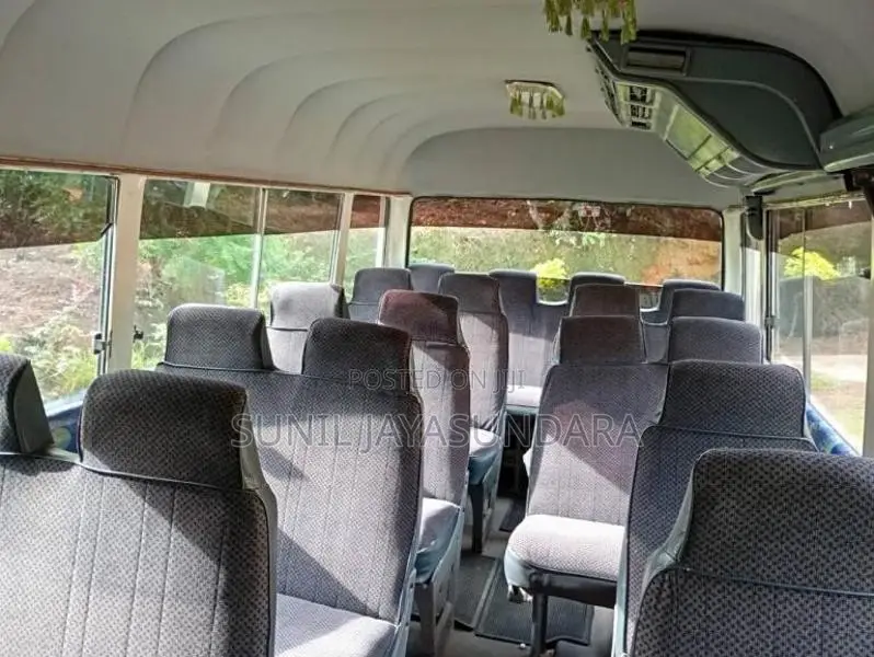 Isuzu Journey 1990 Bus (Used)