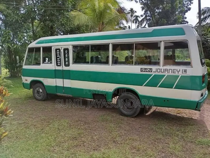 Isuzu Journey 1990 Bus (Used)