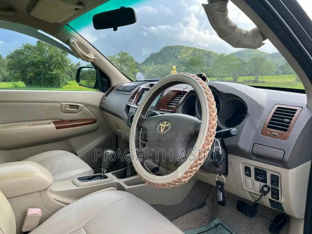 Toyota Hilux 2006 Pickup (Used)